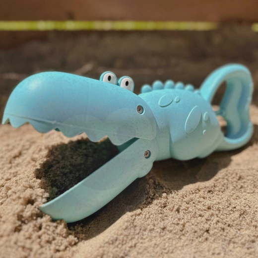 Jednoduché naberanie a prenášanie piesku aj vody