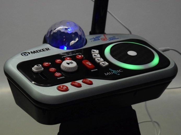 Svetelná disco guľa a DJ efekty