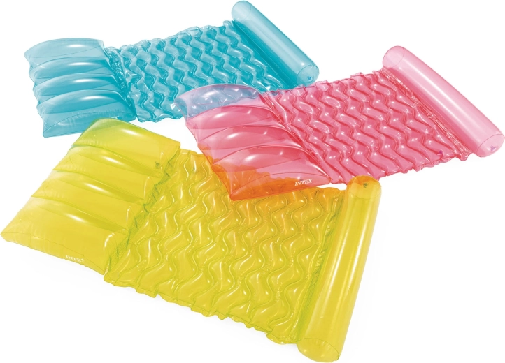 Žiarivé farby a zábava pri vode