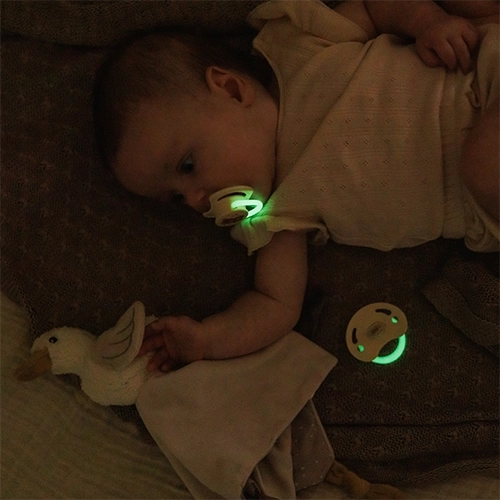 Nočný pokoj vďaka svietiacej rukoväti