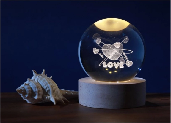 krištáľová lampička guľa Love 6 cm 1,5 W
