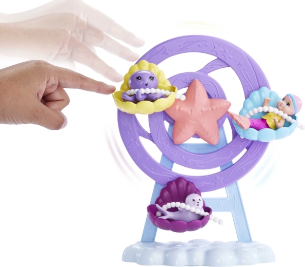 Točiaci sa kolotoč s mušľovými sedačkami