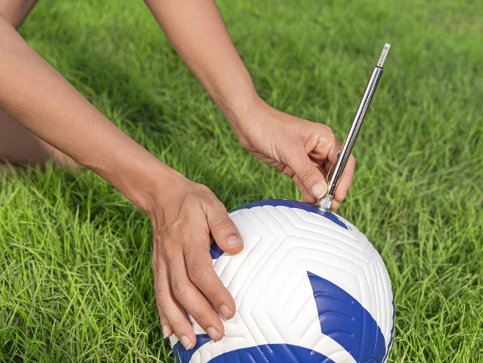 Integrovaný manometer na presný tlak