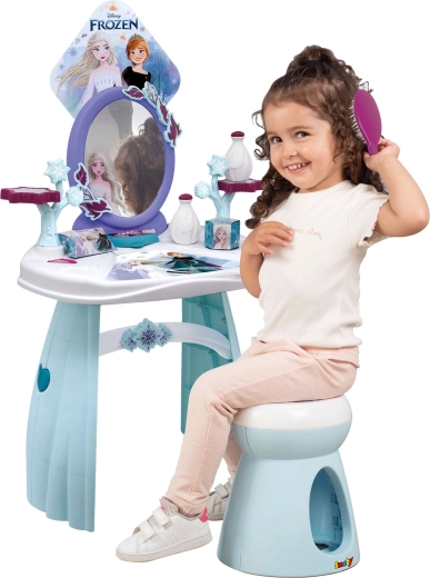 Bezpečné oválne zrkadlo a pohodlná stolička