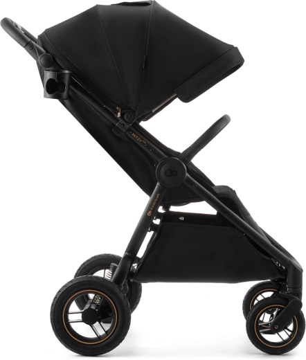 Nafukovacie kolesá a plné odpruženie pre hladkú jazdu