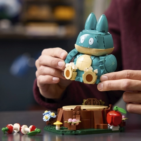 Polohovateľný Munchlax pre kreatívne pózy