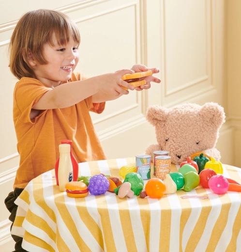 Podporuje fantáziu a sociálne zručnosti