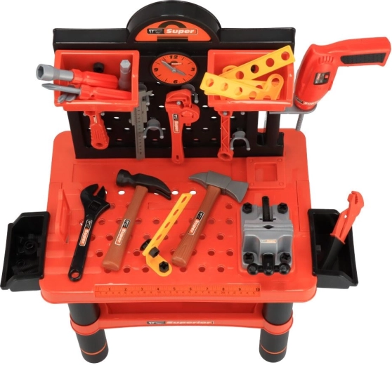 Stôl pripravený na prácu