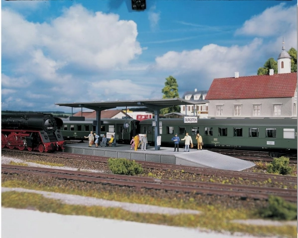Nástupište Burgstein model PIKO HOBBY