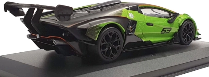 Verný pretekársky vzhľad Lamborghini