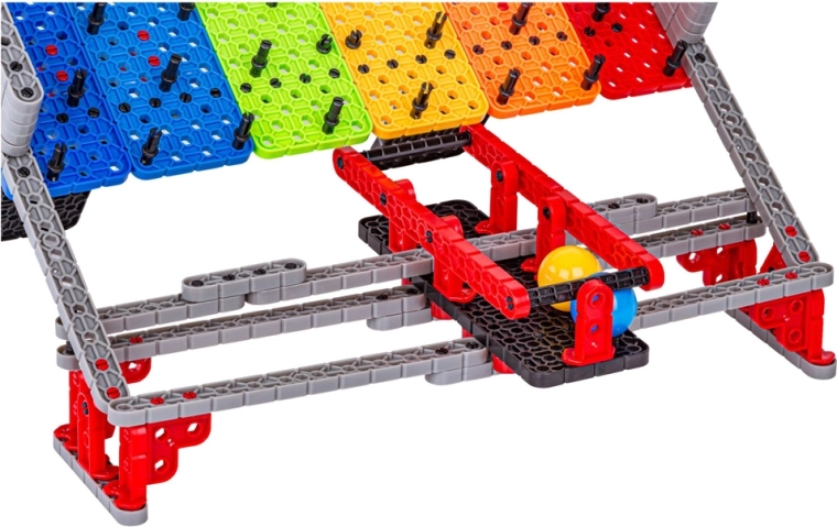 Modulárna konštrukcia na zacvaknutie