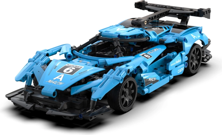 Realistické detaily a LED svetlá