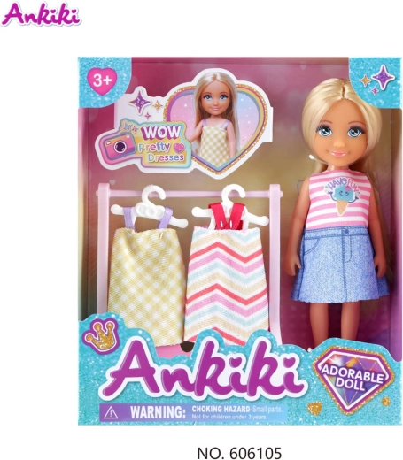 Bábika Ankiki so stojanom na oblečenie