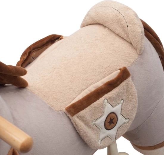 Mäkký plyš a pohodlné sedlo