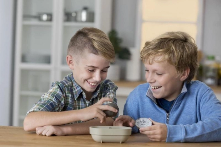 Rastúce kryštály geód od MAC TOYS – experimentálna sada