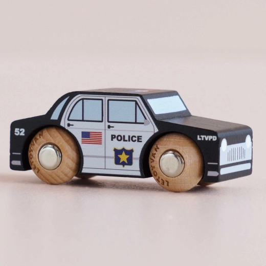Drevené policajné autíčko Sam Le Toy Van