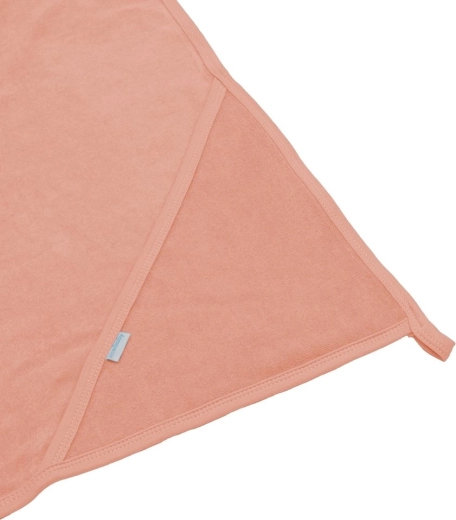 Praktická kapucňa pre teplo a ochranu