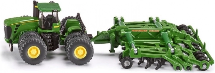 Traktor John Deere a sada na orbu