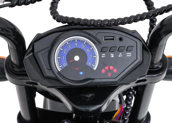 LED svetlá a multimediálny panel