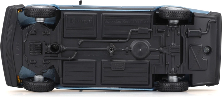 Detailný podvozok a gumové kolesá