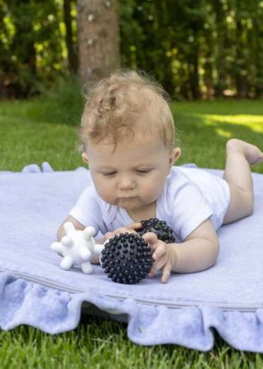 Kontrastný čierno‑biely dizajn pre rozvoj zraku