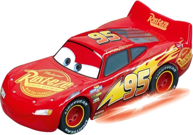 Dvaja hrdinovia z CARS: McQueen a Jackson Storm