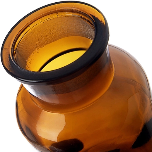 Široké hrdlo pre jednoduché plnenie