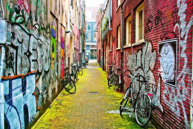 Ravensburger puzzle Street Art v Amsterdame 3000 dielikov