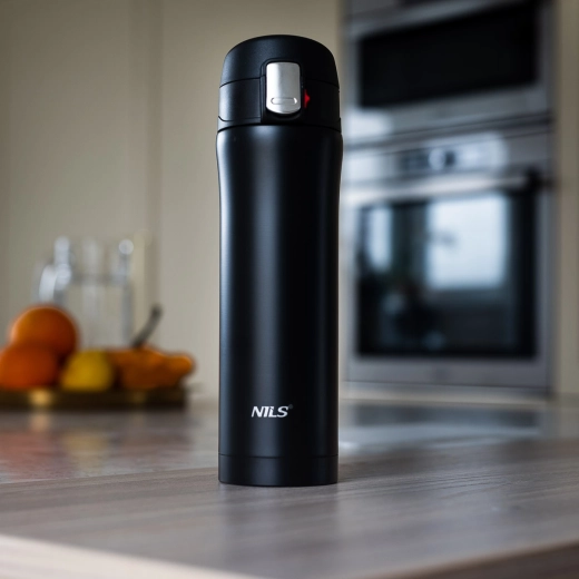 Bezpečné viečko s poistkou a tlačidlom