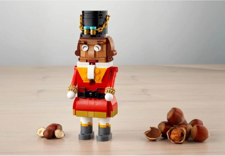 Pohyblivé ruky a otváracie ústa