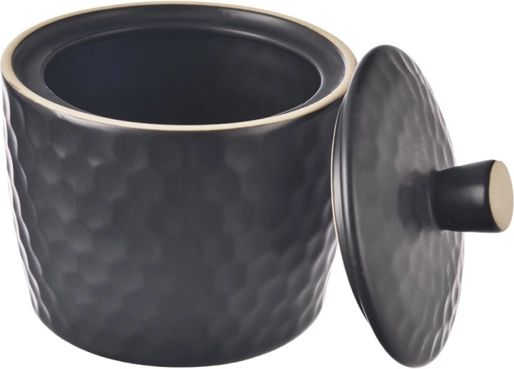 Praktický vrchnák s úchytom