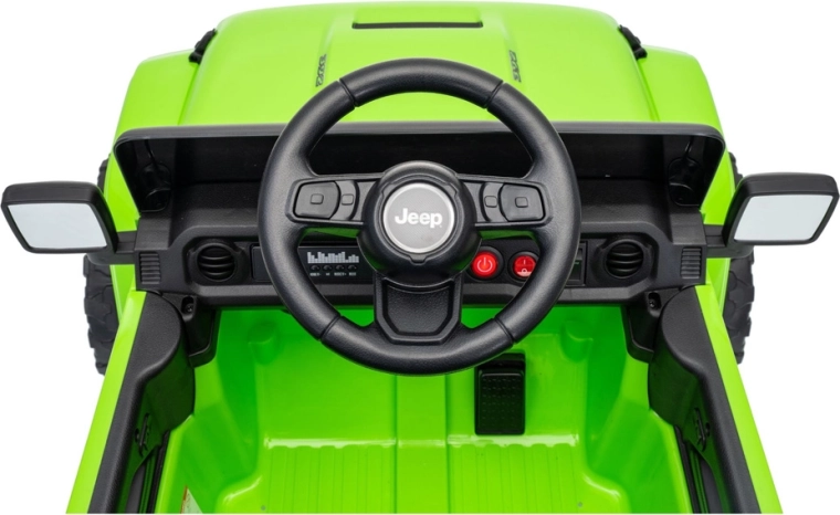 Detailný kokpit s volantom Jeep