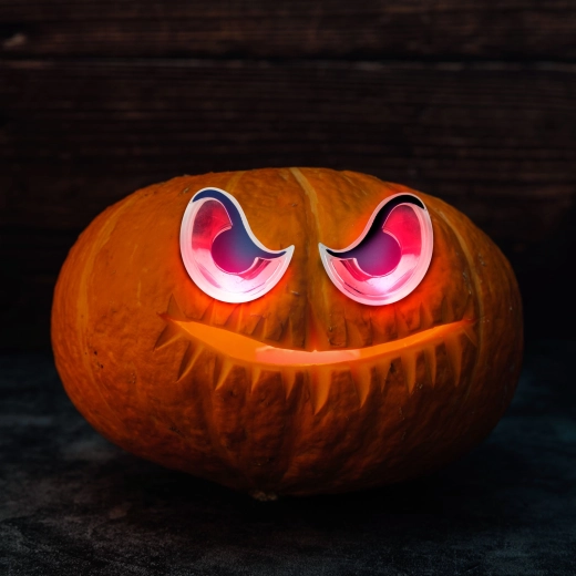 Halloweenske strašidelné oči s červeným LED osvetlením na batérie
