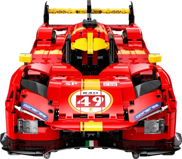 Detailná karoséria a interiér