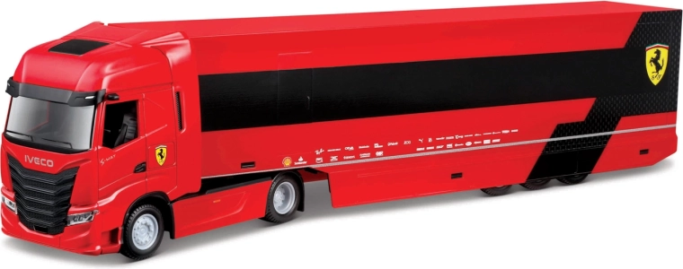 Ťahač Iveco s návesom na prepravu monopostu