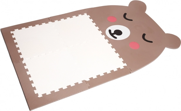 Dizajnová puzzle podlaha Medvedík hnedý s bielym bruškom