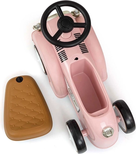 Praktický úložný priestor pod sedadlom