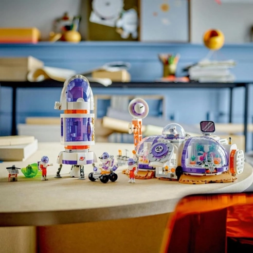 Raketa, rover a dron pre realistické misie