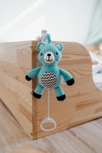 Mäkký plyš a kontrastné vzory