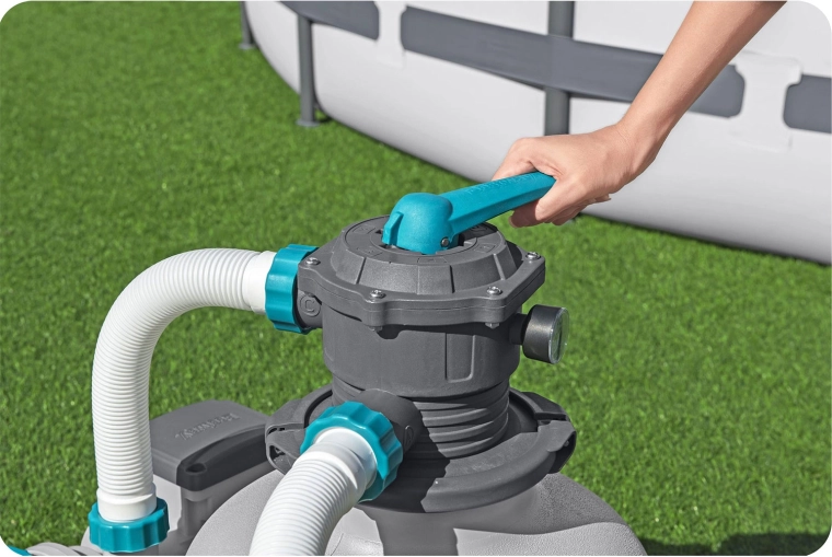 Jednoduché ovládanie so 6-cestným ventilom a manometrom