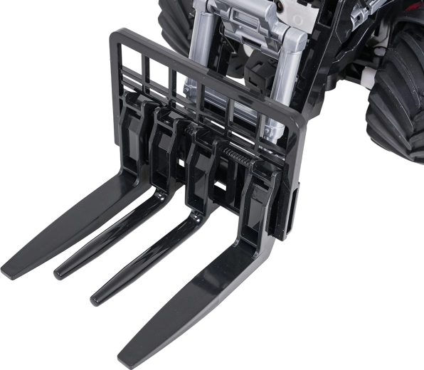 Funkčný čelný nakladač pre realistickú hru