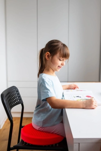 Aktívne sedenie pre lepšie držanie tela