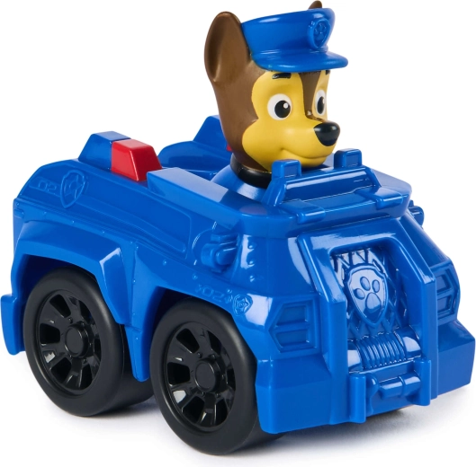 Chase v policajnom aute pripravený do akcie