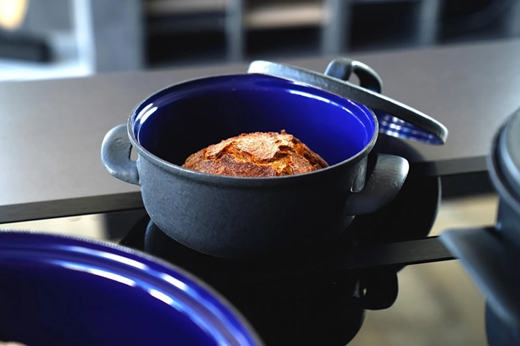 Odolný modrý vnútorný smalt