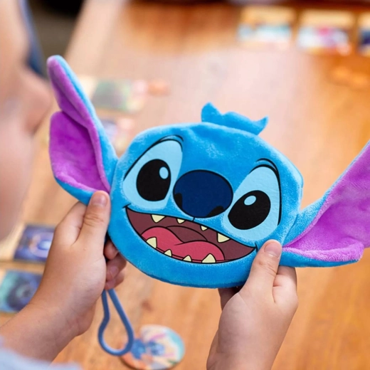 Plyšové vrecko a putovný žetón Stitch v balení
