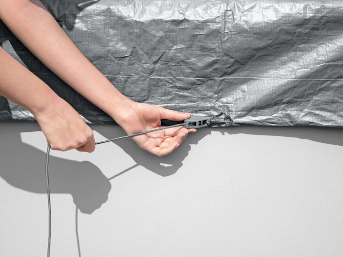 Vetruodolné upevnenie a tesné dosadnutie