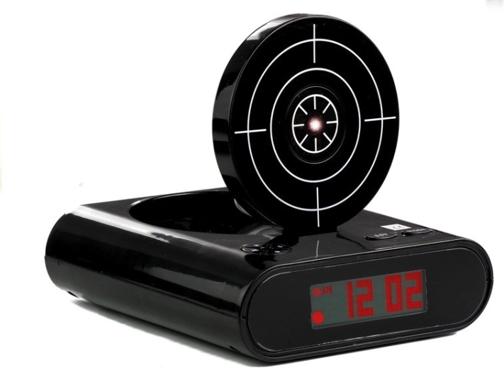 Namier, vystreľ a vypni budík