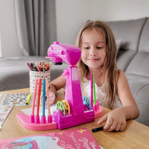 Všetko po ruke vďaka držiakom a úložisku