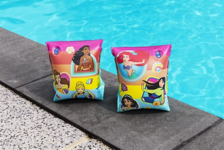 Motív DISNEY Princess motivuje k plávaniu