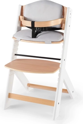 Pohodlie pri jedle aj hre vďaka polstrovaniu a ergonómii